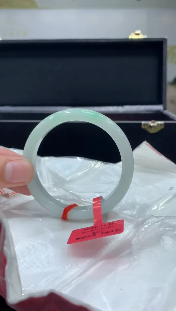 未镶嵌手镯翡翠翡翠手镯