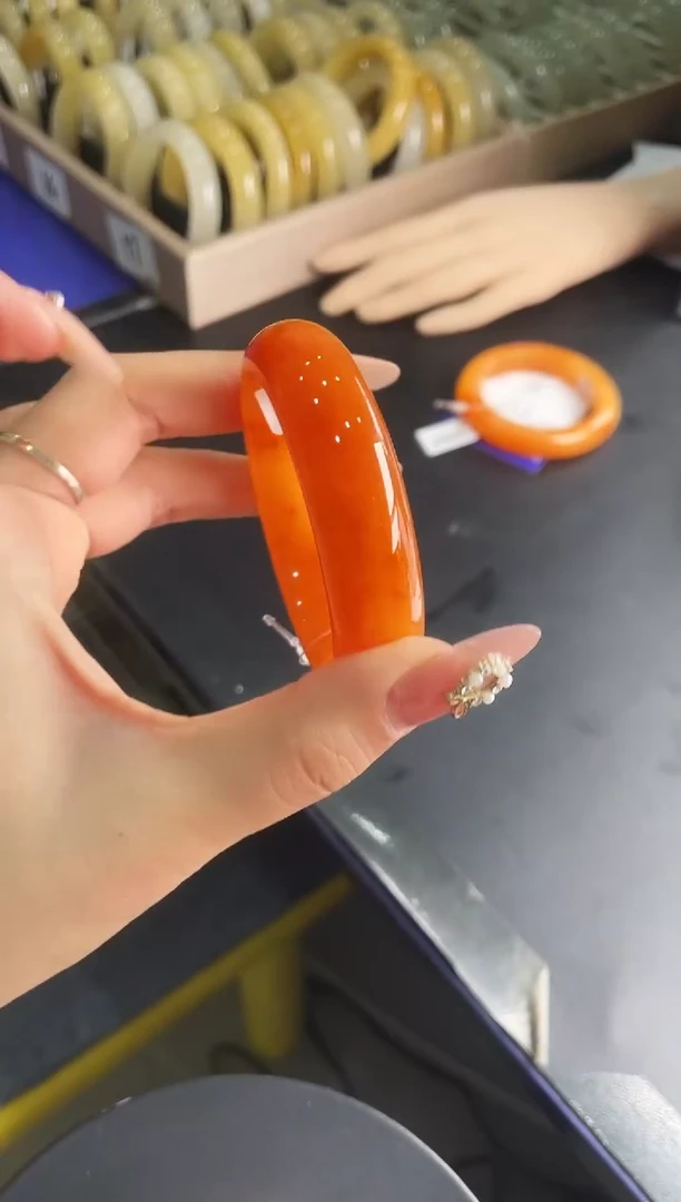 未镶嵌手镯石英质玉z40-HHB53+