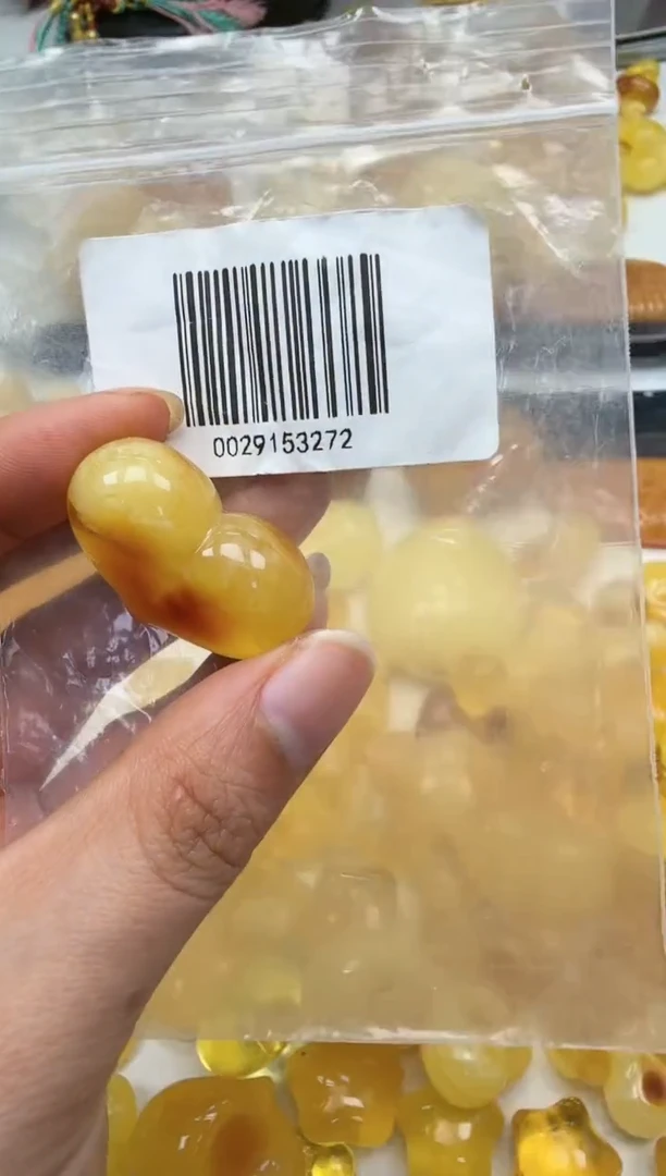 裸石琥珀未镶嵌如图