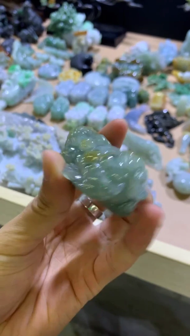 未镶嵌挂件翡翠猫*翡翠摆件