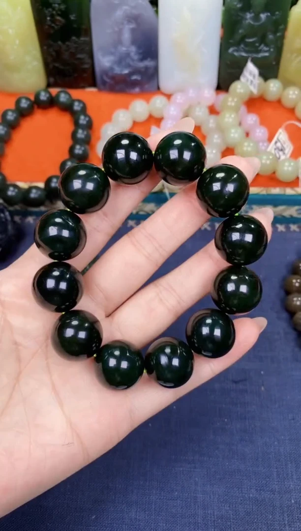 颈饰未镶嵌和田玉和田玉