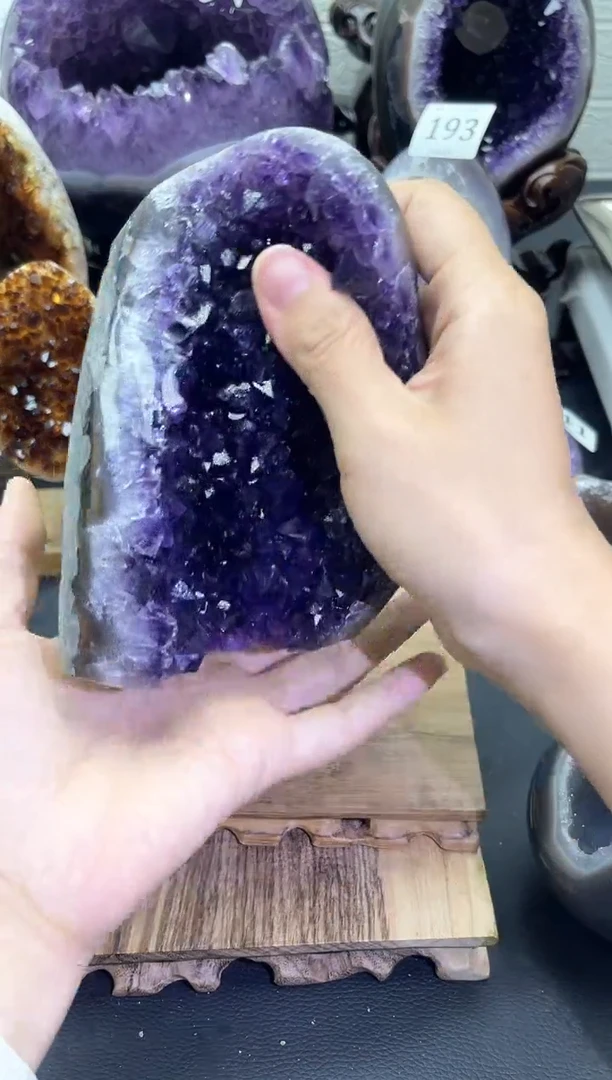 未镶嵌大型摆件（非配饰）紫晶256号摆件