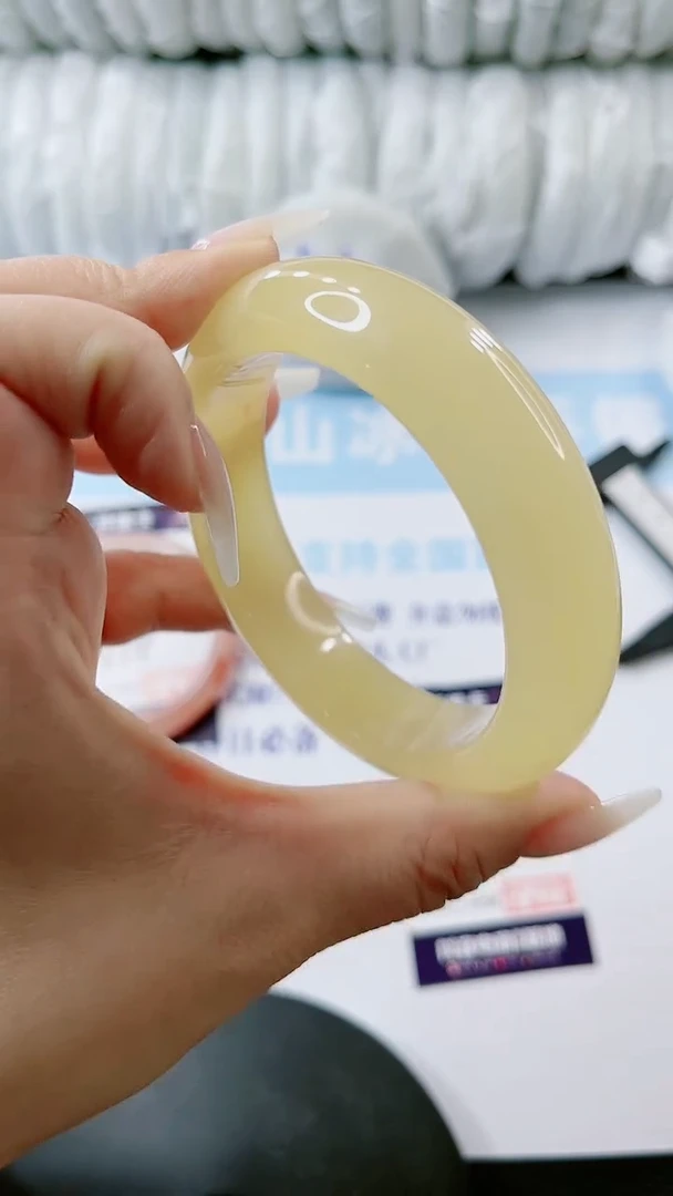 【闪购商品】石英质玉手镯未镶嵌多样性发货V25