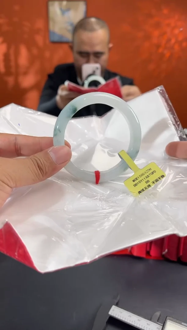 未镶嵌手镯翡翠3