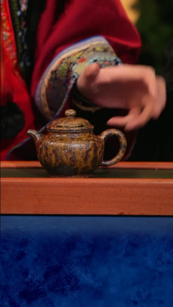 紫砂 宜兴紫砂 GFY 沉香 九变  掇只