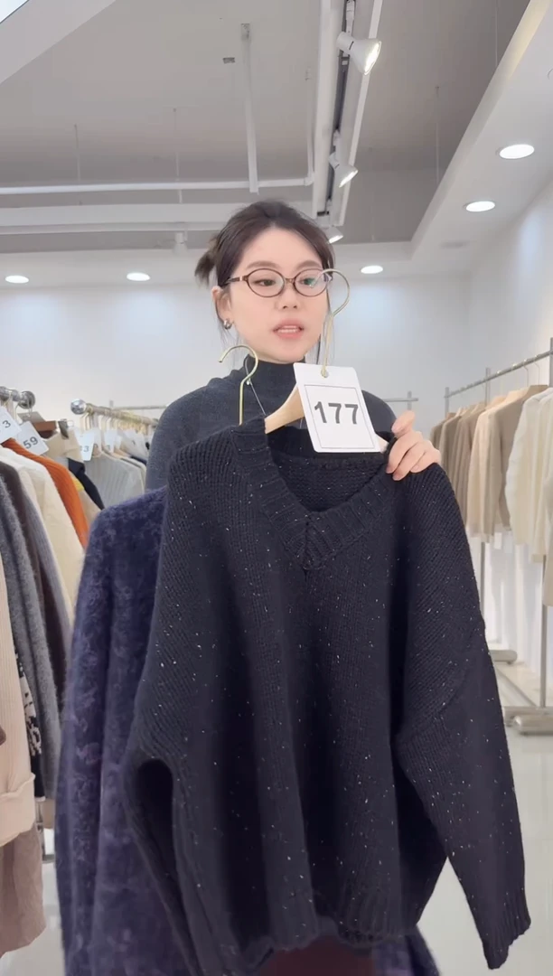 177全羊毛鸡心领黑白点。到手129