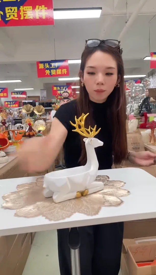 树脂【孤品仅一件】坐姿鹿鹿鹿收纳白/黑/蓝