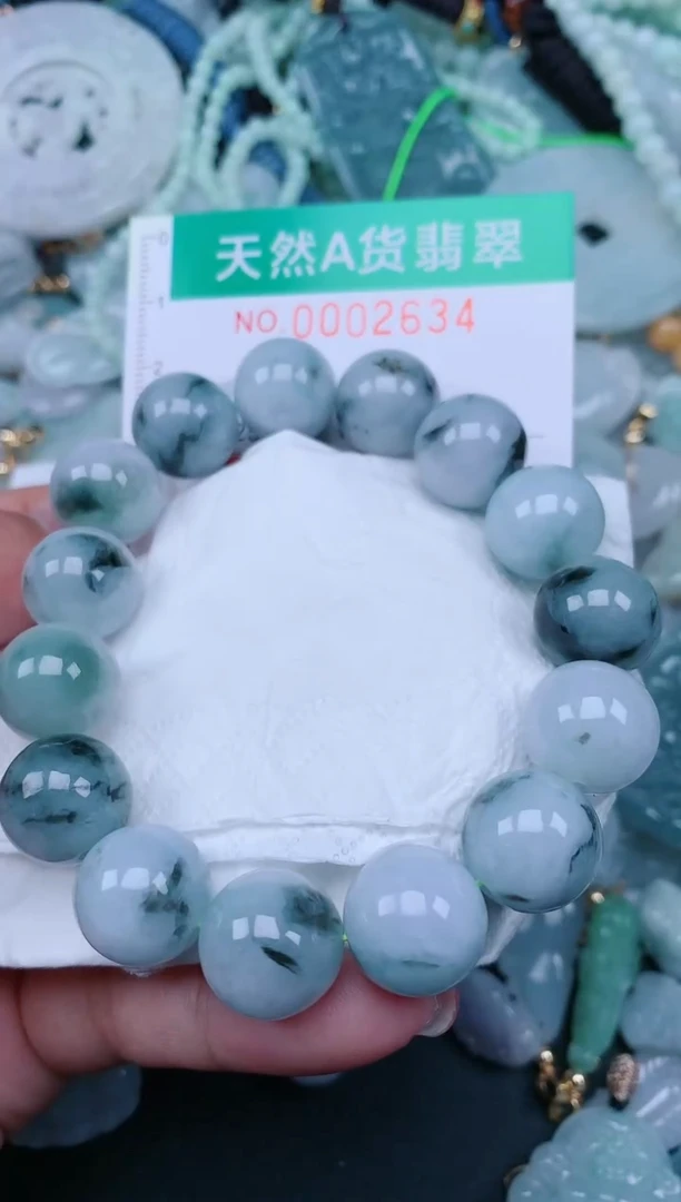 翡翠未镶嵌颈饰.0002634