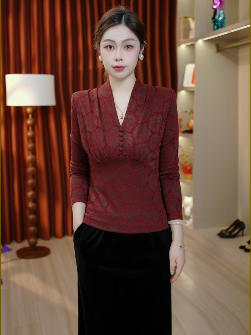 V领常规款女秋冬长袖修身型法式中国风打底衫显瘦