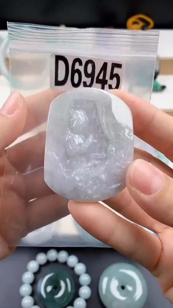 颈饰未镶嵌翡翠天然翡翠吊坠挂件