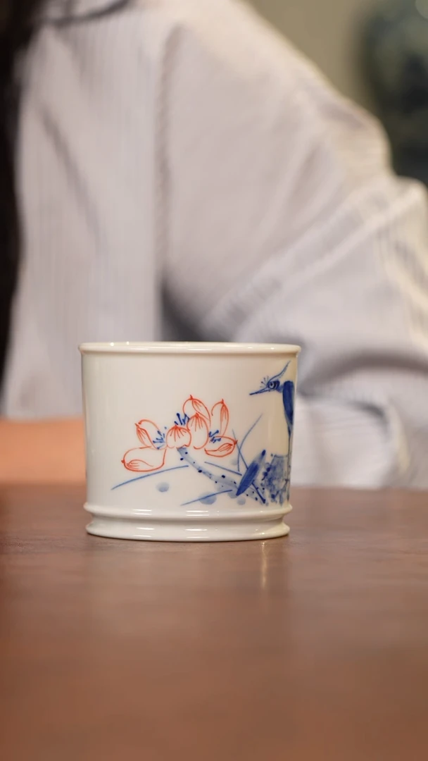 景德镇*手绘青花容天杯