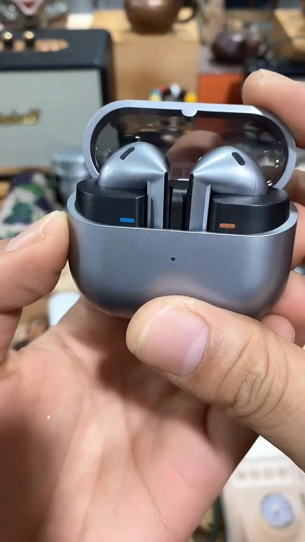 瓷片闪购商品  如图所示