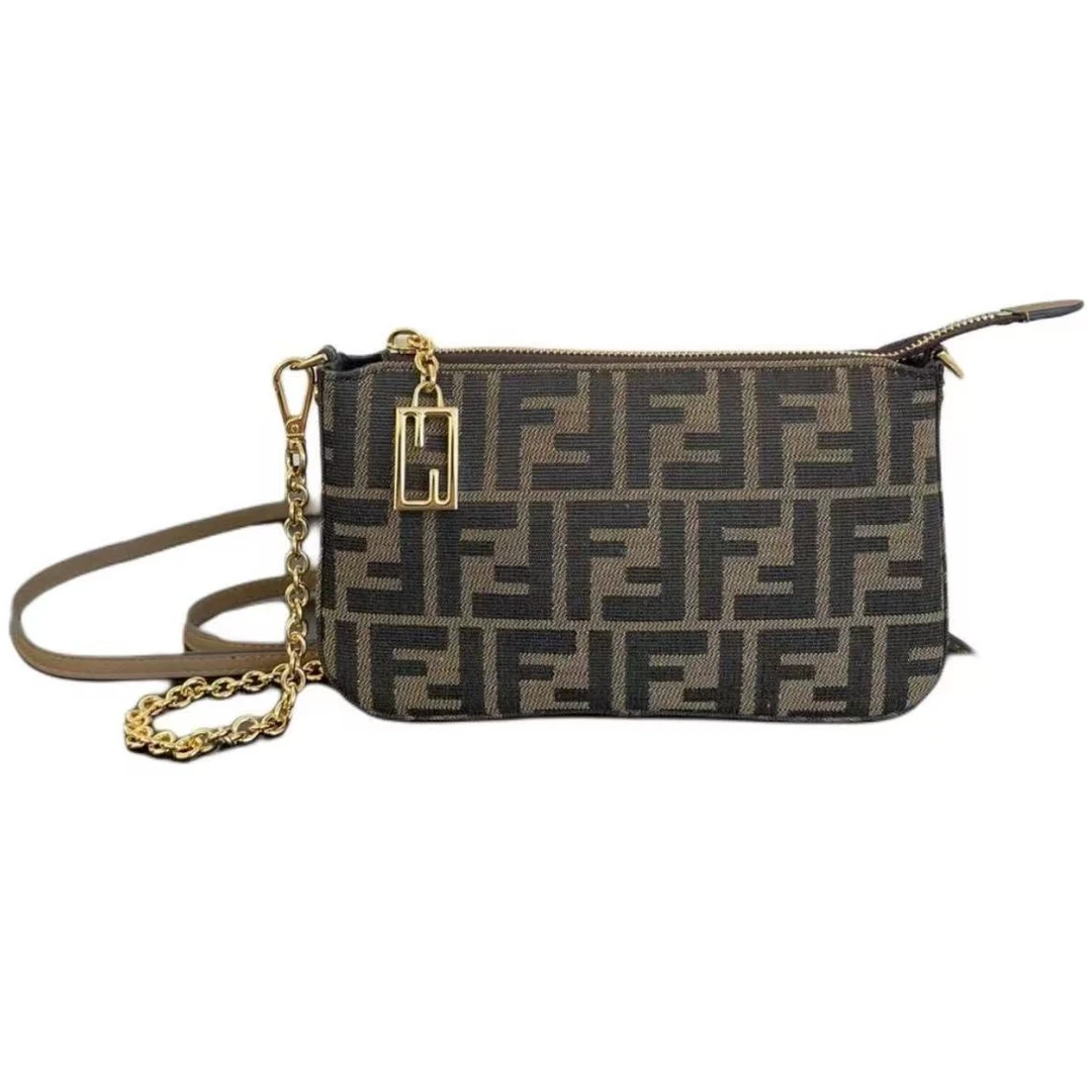 95新 FENDI/芬迪 安洁利严选斜挎包/YH022842