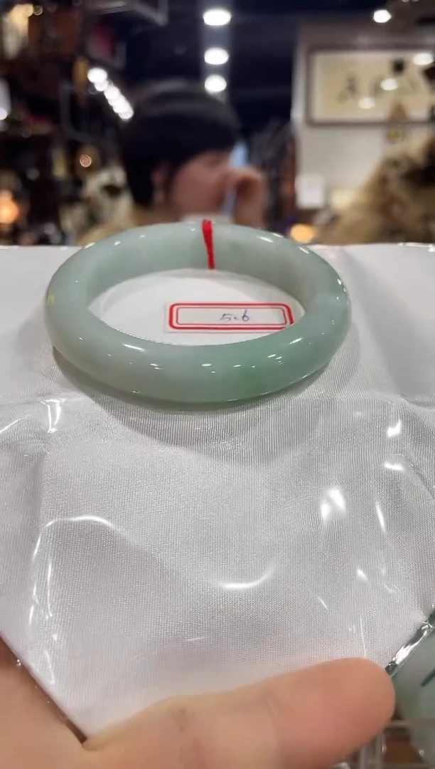 未镶嵌手镯翡翠25，56-57