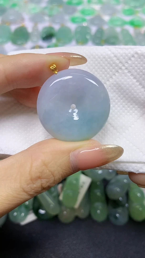 颈饰18K金镶嵌翡翠A货