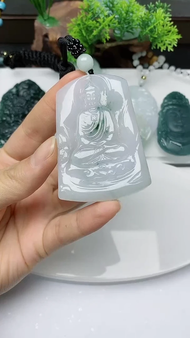 【闪购商品】翡翠颈饰未镶嵌         