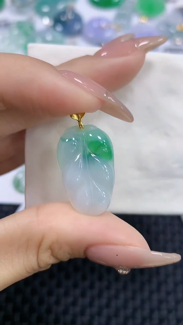 颈饰18K金镶嵌翡翠天然缅甸翡翠a货百元以上9元证书费自理