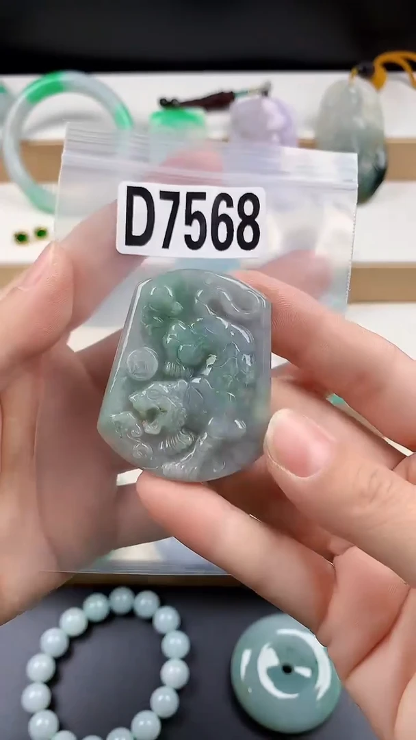颈饰未镶嵌翡翠天然翡翠吊坠挂件