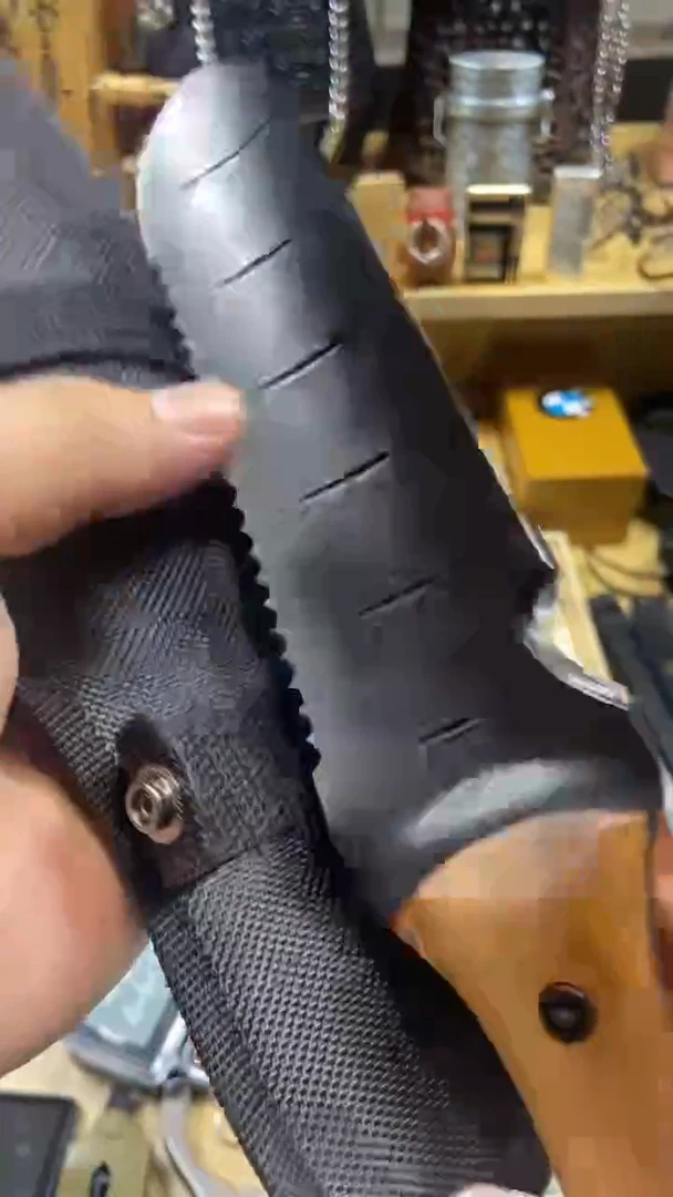 瓷片闪购商品  如图所示