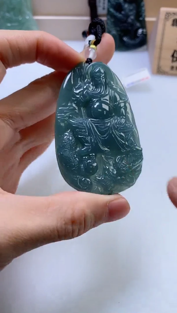 翡翠挂件未镶嵌