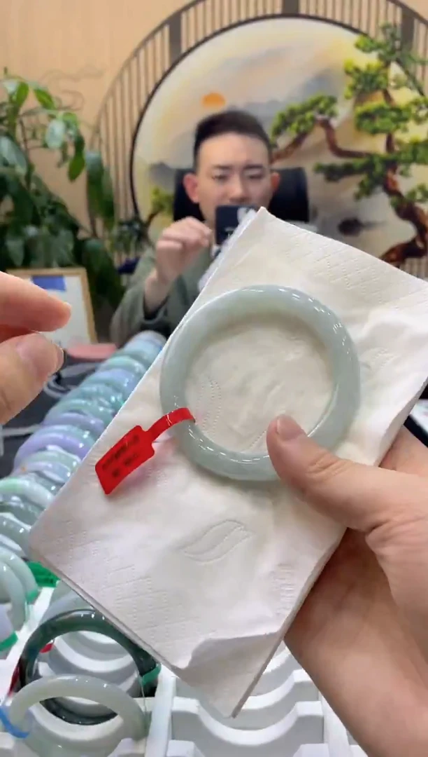 【闪购商品】翡翠手镯未镶嵌000006694