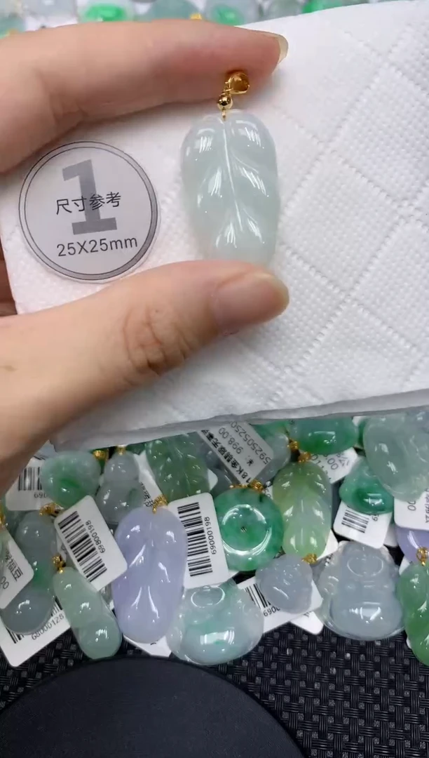 翡翠未镶嵌颈饰11111111