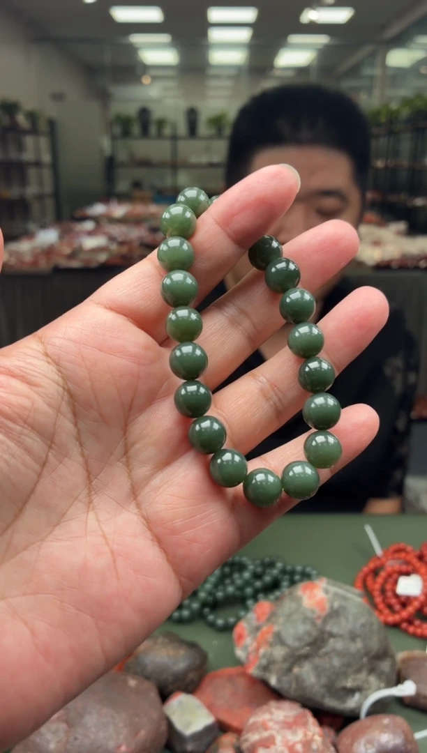 未镶嵌手串和田玉单圈手串一条约9mm多样性发货