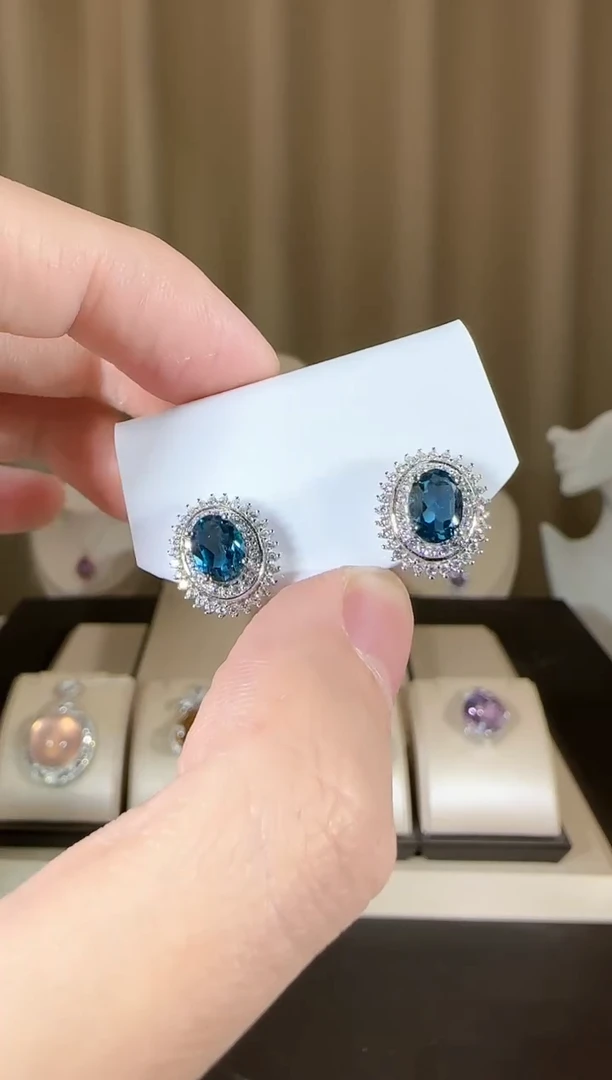 【闪购商品】托帕石耳饰银S925镶嵌5*7mm耳钉