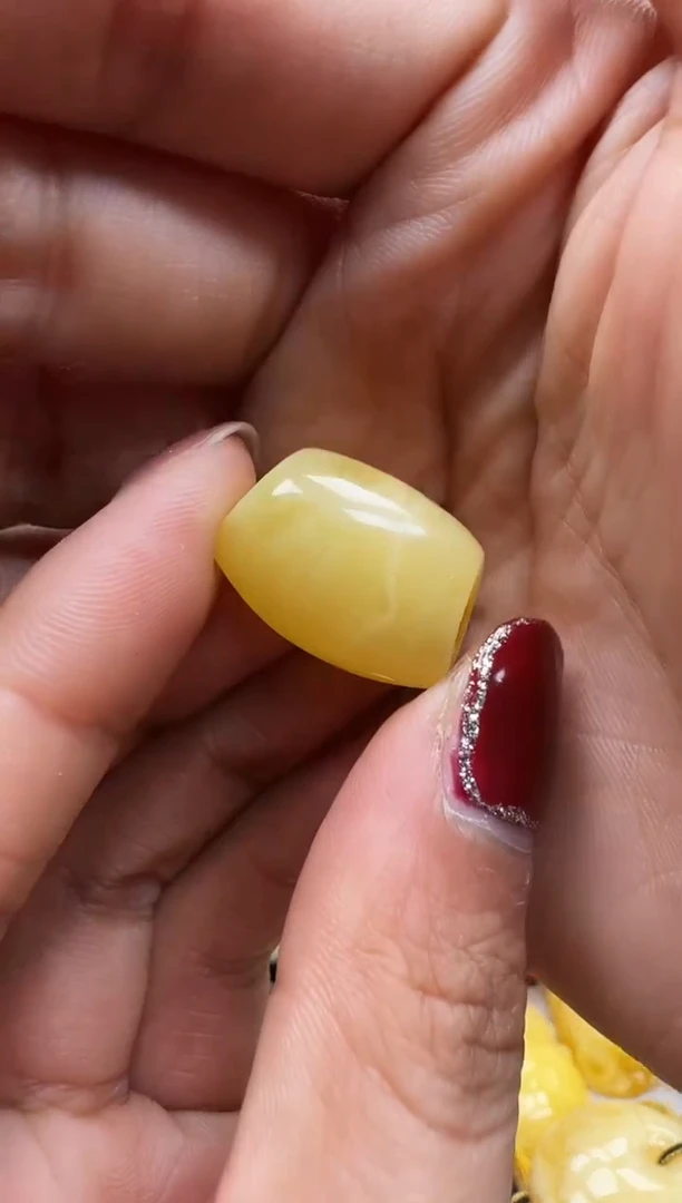 【闪购商品】琥珀裸石未镶嵌珠子