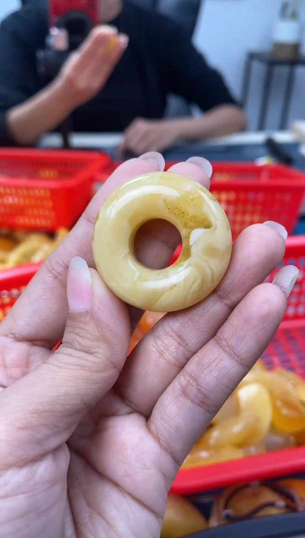 【闪购商品】琥珀裸石未镶嵌天然琥珀蜜蜡平安扣