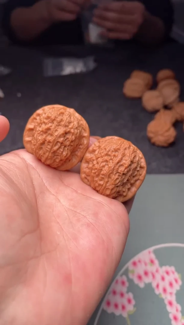 把件文玩核桃a312  血麒麟 38尺