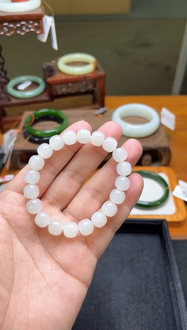 未镶嵌手串和田玉卡10新疆黑山 老型 微墨