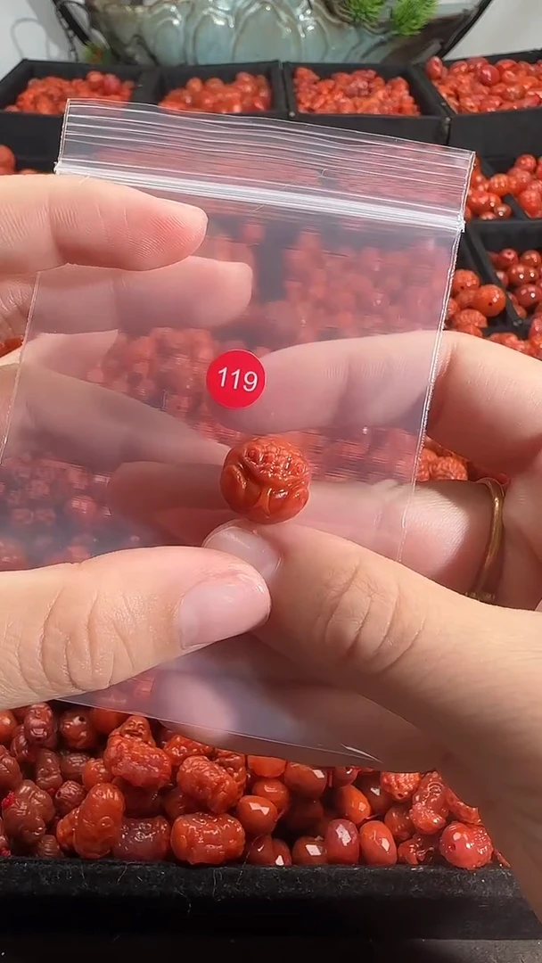 颈饰未镶嵌南红玛瑙1