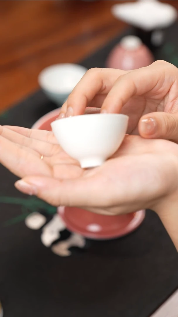 雪堂月光白小鸡心杯