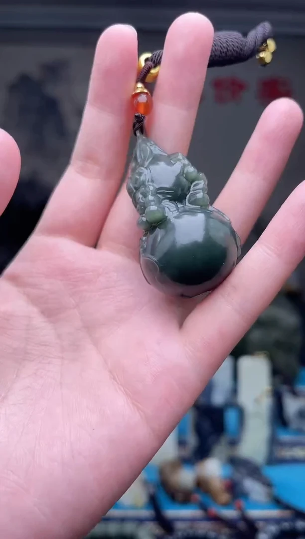 未镶嵌和田玉挂件1