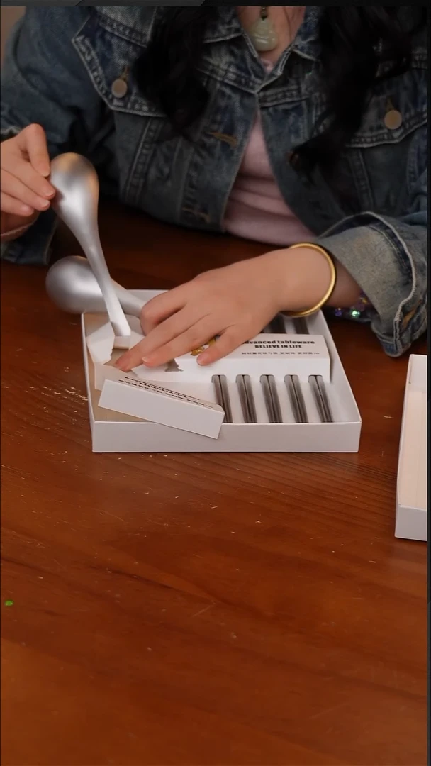 陶119-钛餐具2勺+5双筷子【CF6351】