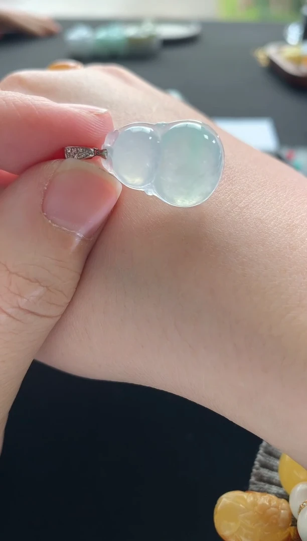 未镶嵌挂件翡翠冰葫芦-12