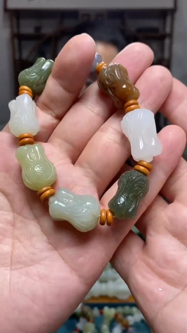 和田玉未镶嵌颈饰96