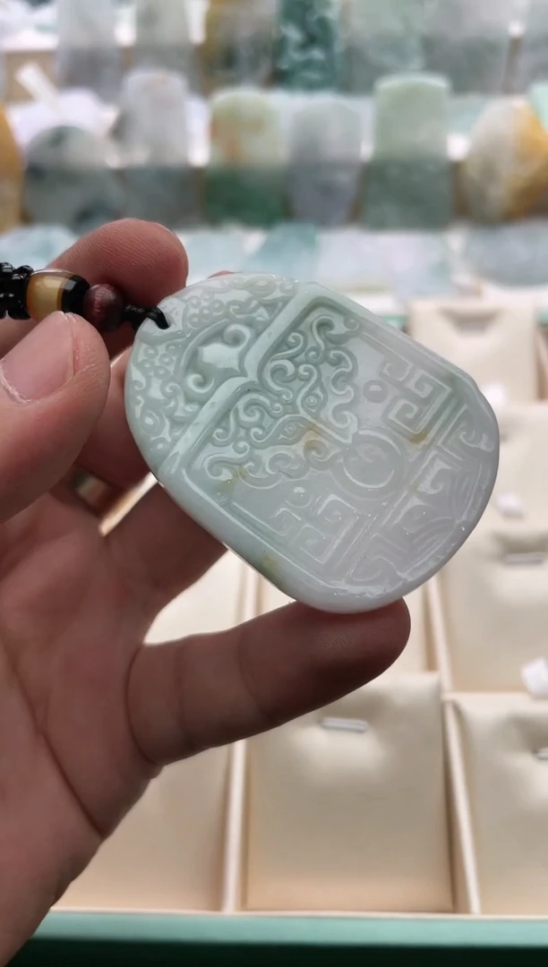 【闪购商品】翡翠颈饰未镶嵌..../2/20/ 189