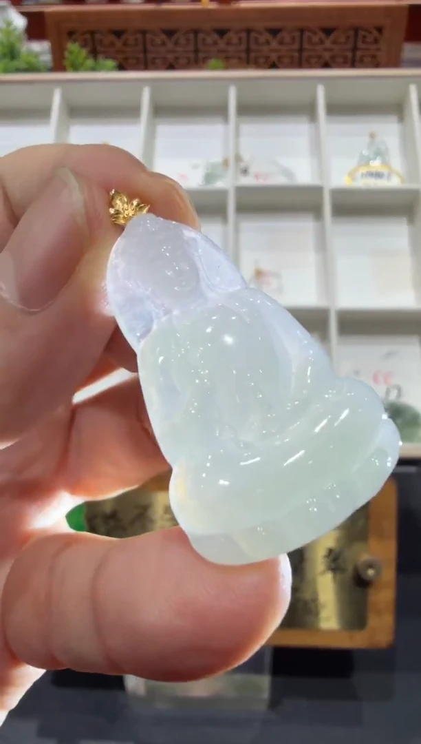 18K金镶嵌挂件翡翠A货翡翠多样性孤品