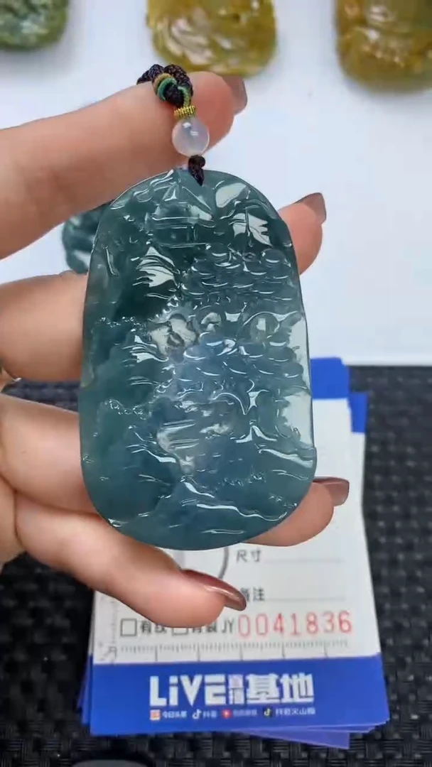 【闪购商品】翡翠颈饰未镶嵌11111111111111111