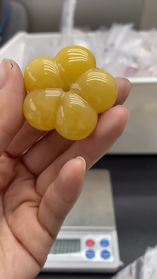 琥珀未镶嵌珠宝奇石286