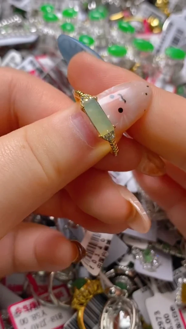 银S925镶嵌戒指翡翠百内无证书