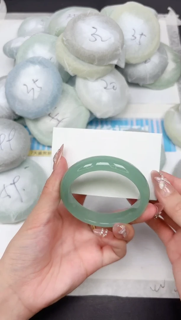 石英质玉手镯未镶嵌179-54.5