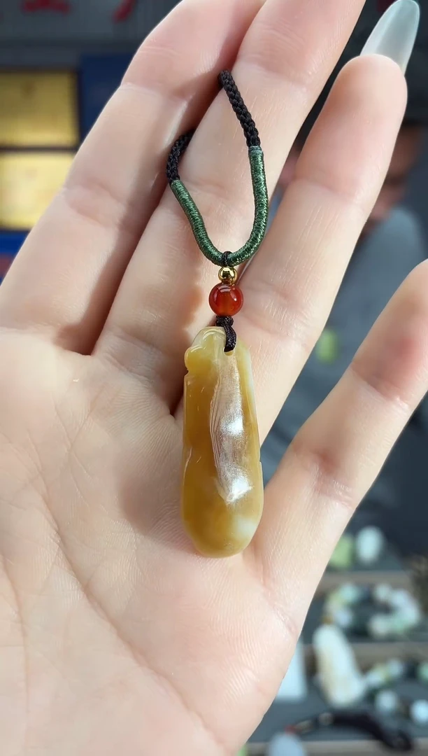 颈饰未镶嵌和田玉1