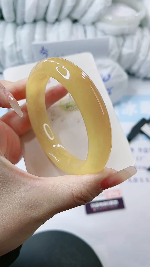 【闪购商品】石英质玉手镯未镶嵌多样性发货L77