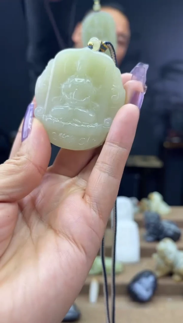 颈饰未镶嵌和田玉1