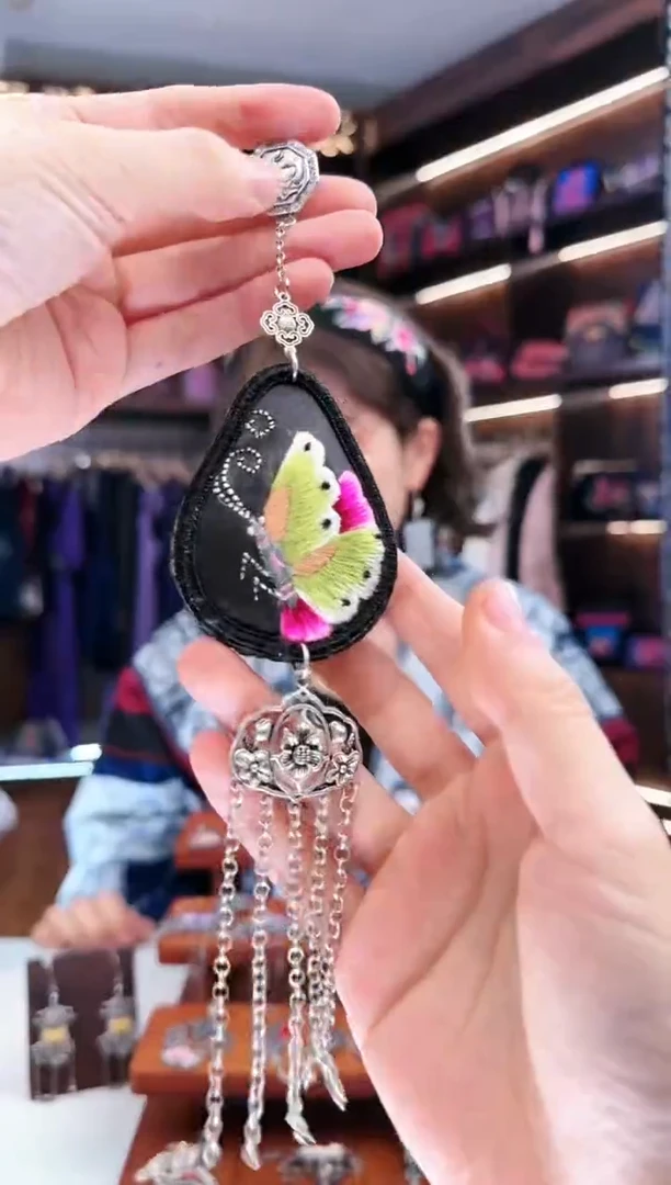 【闪购商品】织绣23蚩梦苗族古绣