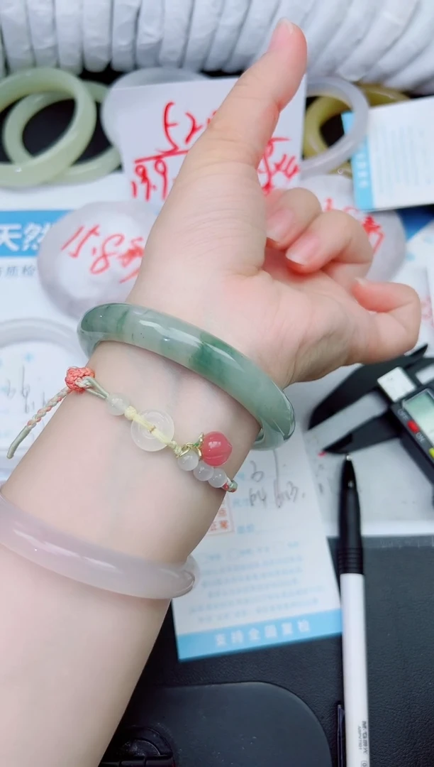 石英质玉手镯未镶嵌37-62.4