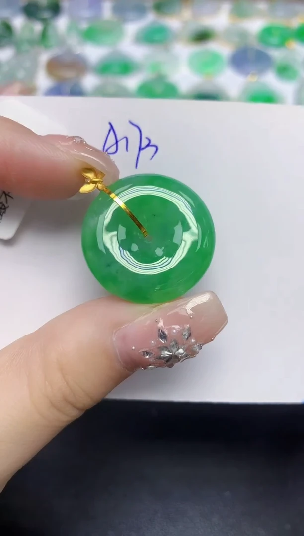 颈饰18K金镶嵌翡翠天然缅甸翡翠A货翡翠百元以上9元证书费自理